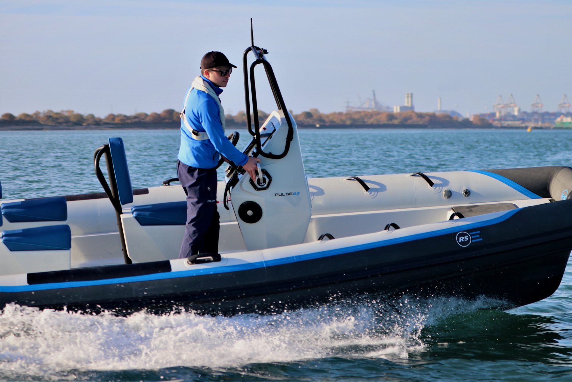 Pulse 63 Electric RIB Performance - RS Electric Boats
